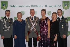 Königspaar + Adjutanten