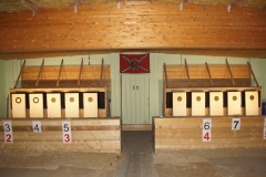 Fertig vorbereiteter Pistolenstand